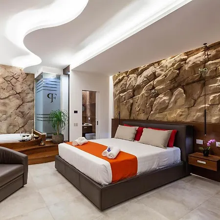 Palazzo Ferrucci Luxury 酒店